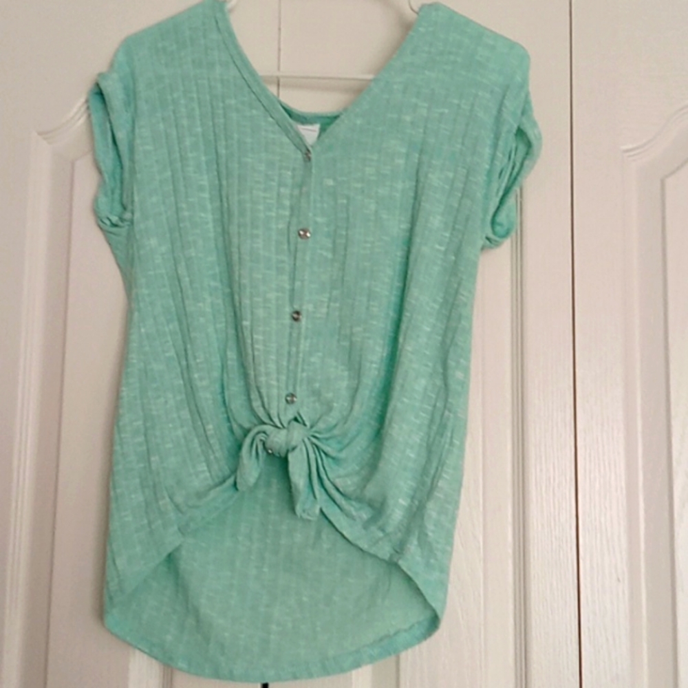 Short sleeve teal shirt size medium no boundaries